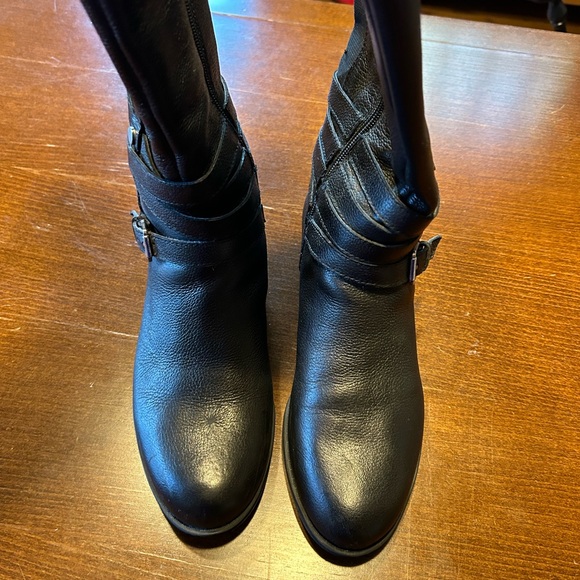 Black Leather Women's Boots - Picture 5 of 6